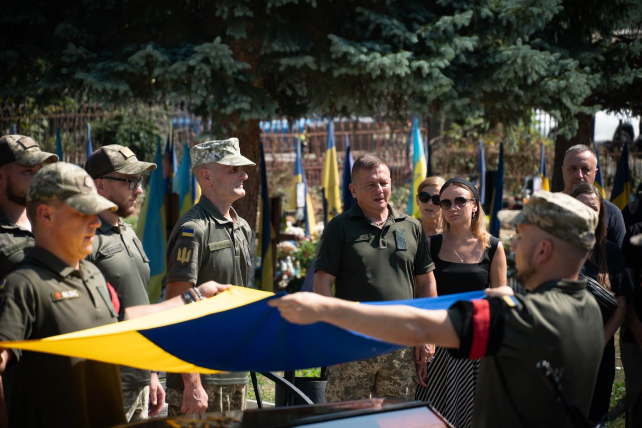 В Ужгороді провели в останню путь майора Мирослава Яремчука