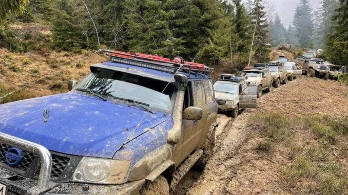 Джипінг у Карпатах: законопроєкт Ради обмежить використання транспорту