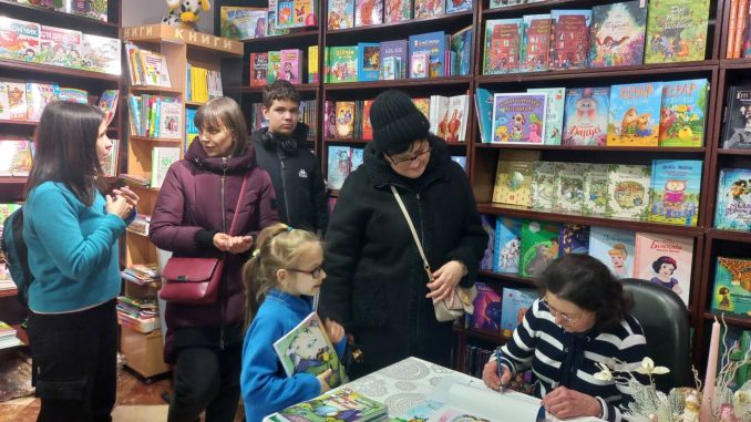 дитячий письменник