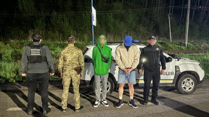 На Ужгородщині затримали переправника та ухилянта, які намагалися втекти до Словаччини
