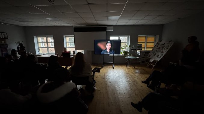 «Рідкісний ресурс»: Як фестиваль Docudays UA поєднав кіно про права людини з безбар’єрністю в Ужгороді