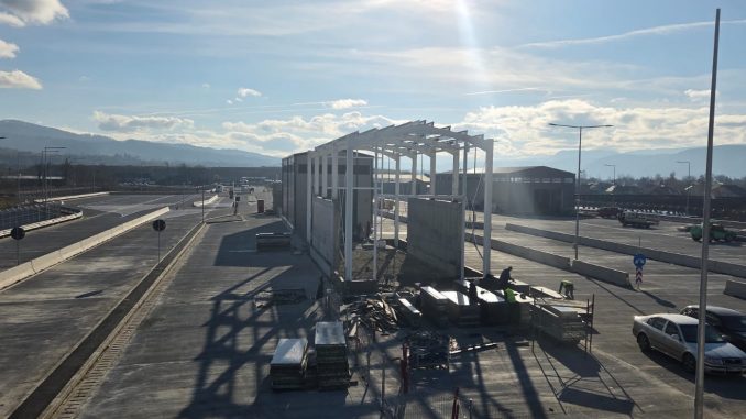 587102400_860044903223670_958434316000626261_n