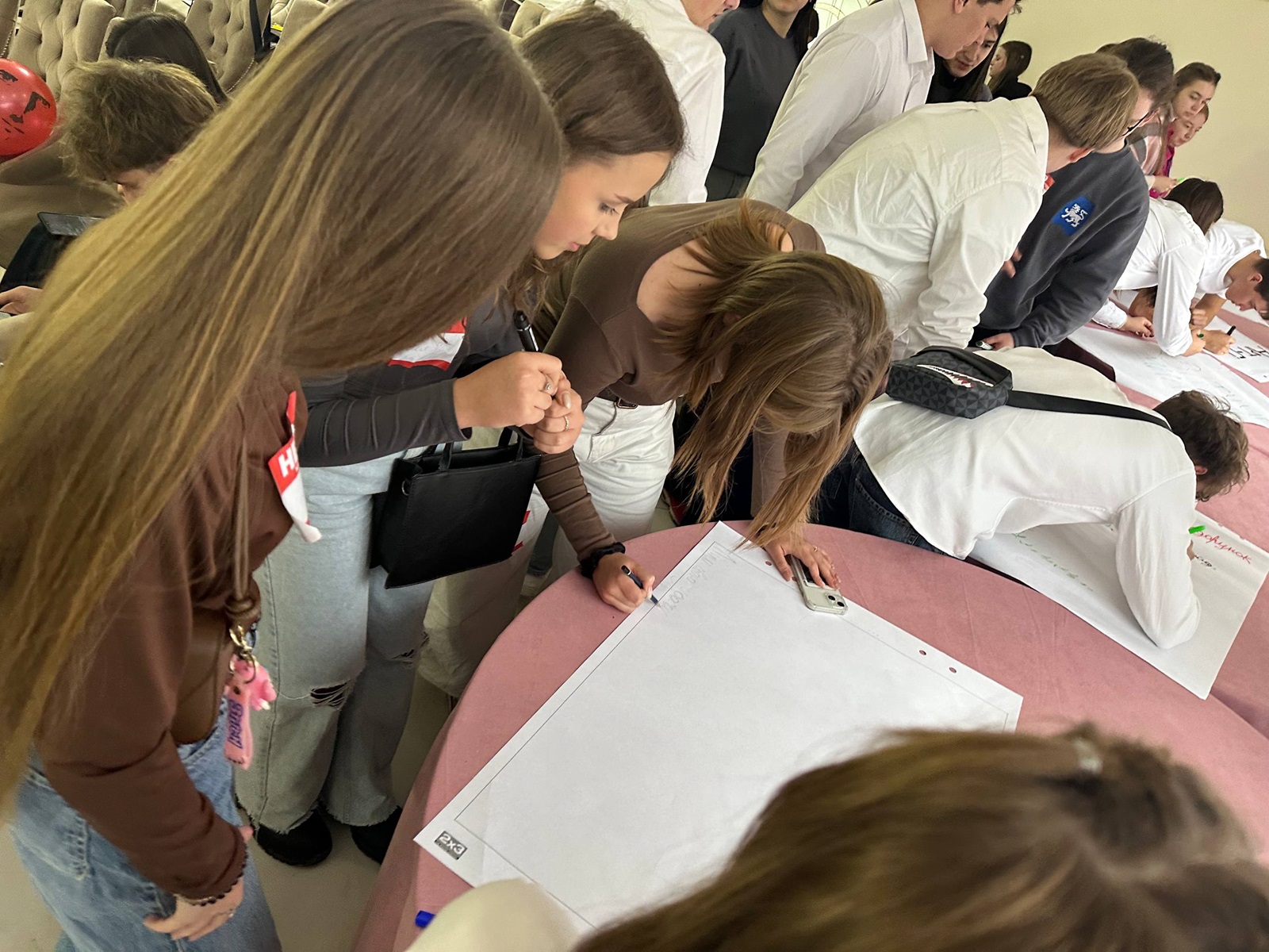 Команда із Закарпаття представила успішну бізнес-ідею виробництва декору на міжрегіональному форумі